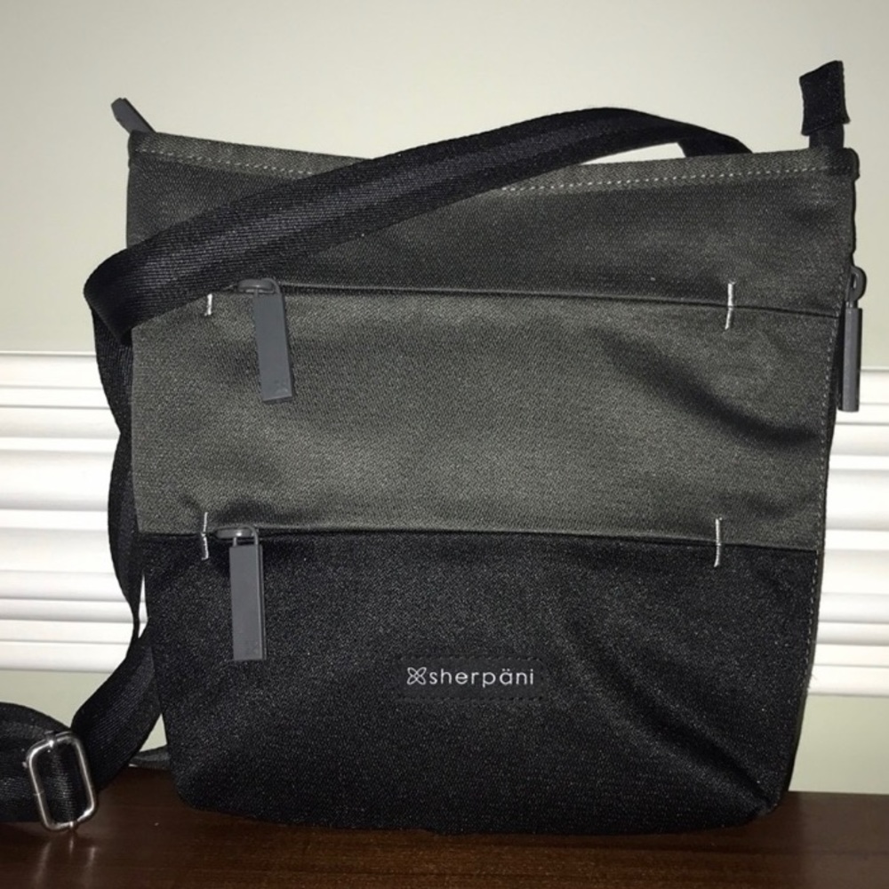 Sherpani Sadie Crossbody Purse